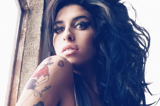 Amy Jade Winehouse (*1983 +2011): aj alkohol dokáže zabiť
